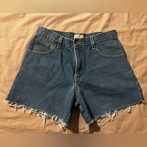 Levi’s 90’s Style Cutoffs